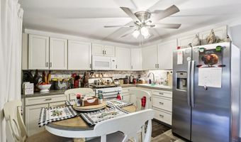 2 CRESTON Ave, Audubon, NJ 08106