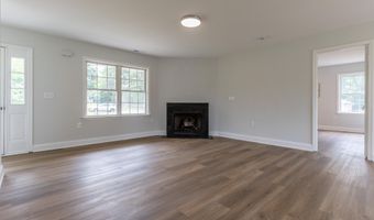 12491 CLINTON HEIGHTS Dr, Ashland, VA 23005