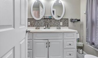 33 Murray St, Ansonia, CT 06401