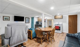 42 Charles Ave, Charlestown, RI 02813