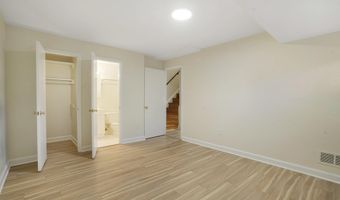 3135 14TH St S, Arlington, VA 22204