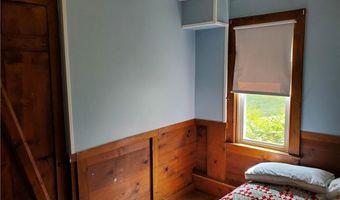 95 Mohawk St, Coventry, RI 02816