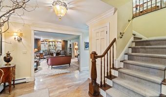2 Canterbury Ct, Alpine, NJ 07620