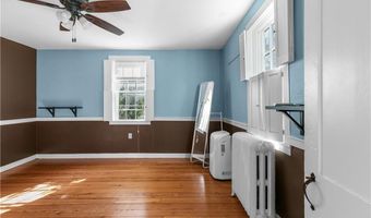 26 Perry St 1, Newport, RI 02840