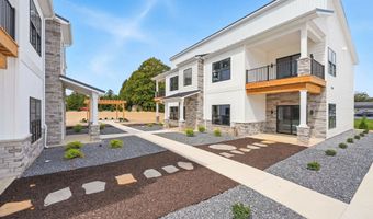 1030 S Wayne St, Angola, IN 46703