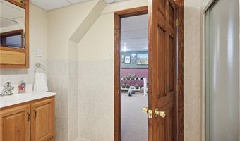 23 BERNON Dr, Lincoln, RI 02865