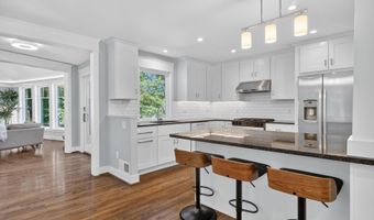 6430 KENHOWE Dr, Bethesda, MD 20817