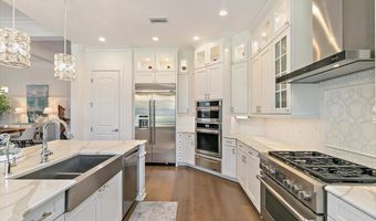 556 TIMBER BRIDGE Ln, Atlantic Beach, FL 32233
