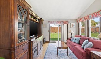 123 Royal Ave, Cranston, RI 02920