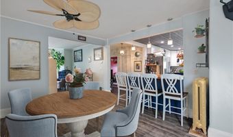 15 Ayrault St, Newport, RI 02840