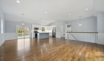 01 Sunrise Rd, Danbury, CT 06811