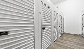 117 W 2ND St 202, Bayonne, NJ 07002