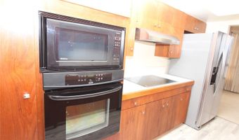 1050 Lunalilo St 905, Honolulu, HI 96822