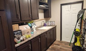 214 Lakepoint Rd, Alford, FL 32420