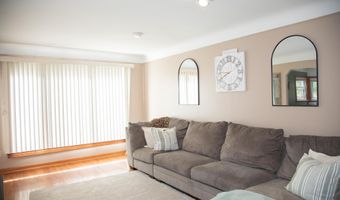 9706 Sterling Ave, Allen Park, MI 48101