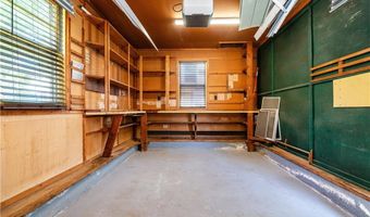 11 Bellevue Dr, Cranston, RI 02920