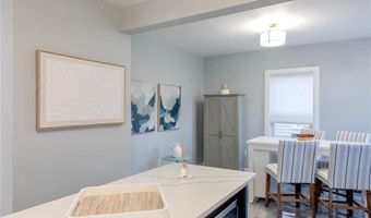 18 Hall Ave, Newport, RI 02840