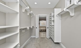 625 NW Locust St, Abingdon, VA 24210