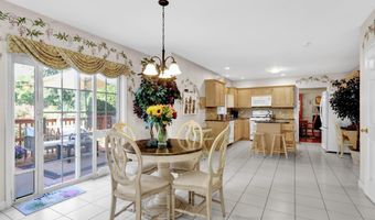 16 MULLIGAN Dr, Reading, PA 19606