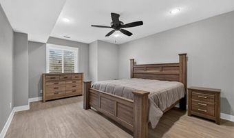803 NE Lakota Dr, Adrian, MO 64720