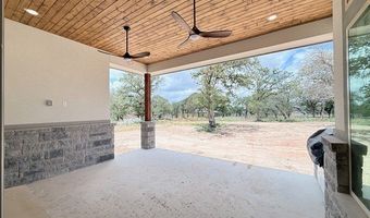 117 Pioneer Trl, Adkins, TX 78101