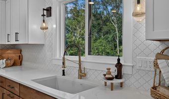 33944 Overton Cir, Adel, IA 50003