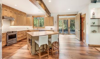 16396 Skyline Dr, Bend, OR 97703