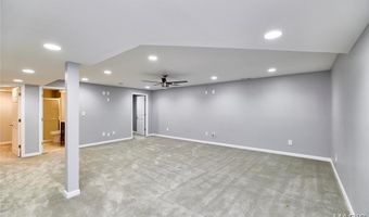 1225 Woodside Dr, Arnold, MO 63010