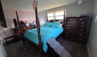 43 Catamount Hill Dr, Allenstown, NH 03275