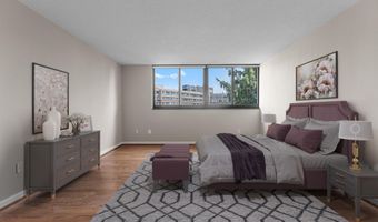 1101 S ARLINGTON RIDGE Rd 214, Arlington, VA 22202