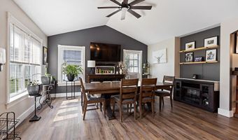15 Fieldstone Dr, Augusta, ME 04330