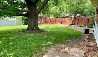 7830 Apple Valley Dr, Affton, MO 63123