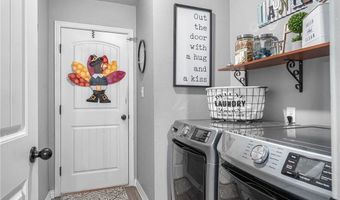 1001 Springhill Rd, Barling, AR 72923