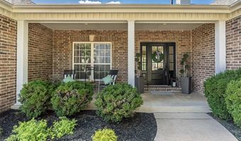 573 Castle Ridge Dr, Ballwin, MO 63021