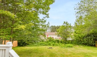 95 Yankee Ave, Bangor, ME 04401