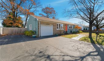 16 N Rose St, East Providence, RI 02914