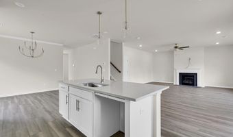 135 Hunter Ridge Dr, Boiling Springs, SC 29316