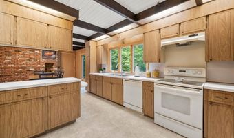 181 Thayer Farms Rd, Attleboro, MA 02703