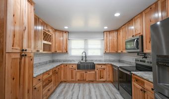 608 Academy St, Batesburg, SC 29006