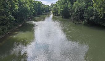 136 Riverview Dr, Anderson, MO 64831
