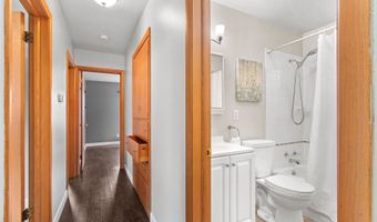 1719 S PERKINS St, Appleton, WI 54914