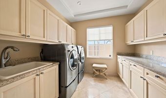 917 Iiwi St, Honolulu, HI 96816