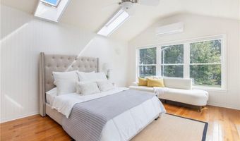 104 Kay Blvd, Newport, RI 02840