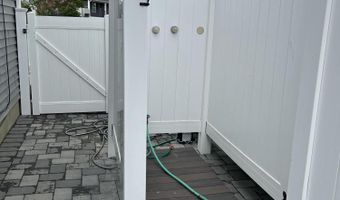 21 Drake Dr, Bayville, NJ 08721
