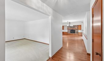 2818 Eisenhower Ave, Ames, IA 50010