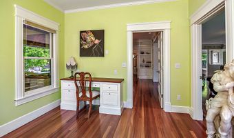 586 B St, Ashland, OR 97520