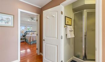15 Shore Dr, Barrington, RI 02806