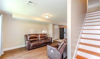 18 Willis St 18, Cranston, RI 02910