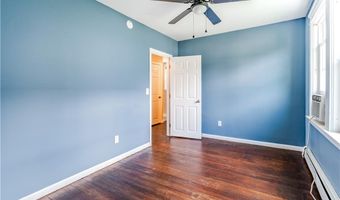 27 May St, Blackstone, MA 01504