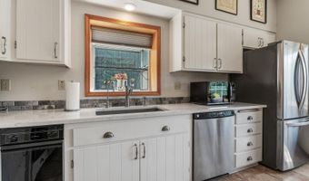 512 River Dr, Clark Fork, ID 83811